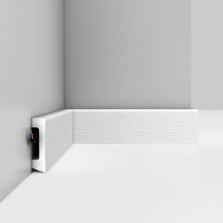 Плинтус DECOMASTER D234-70